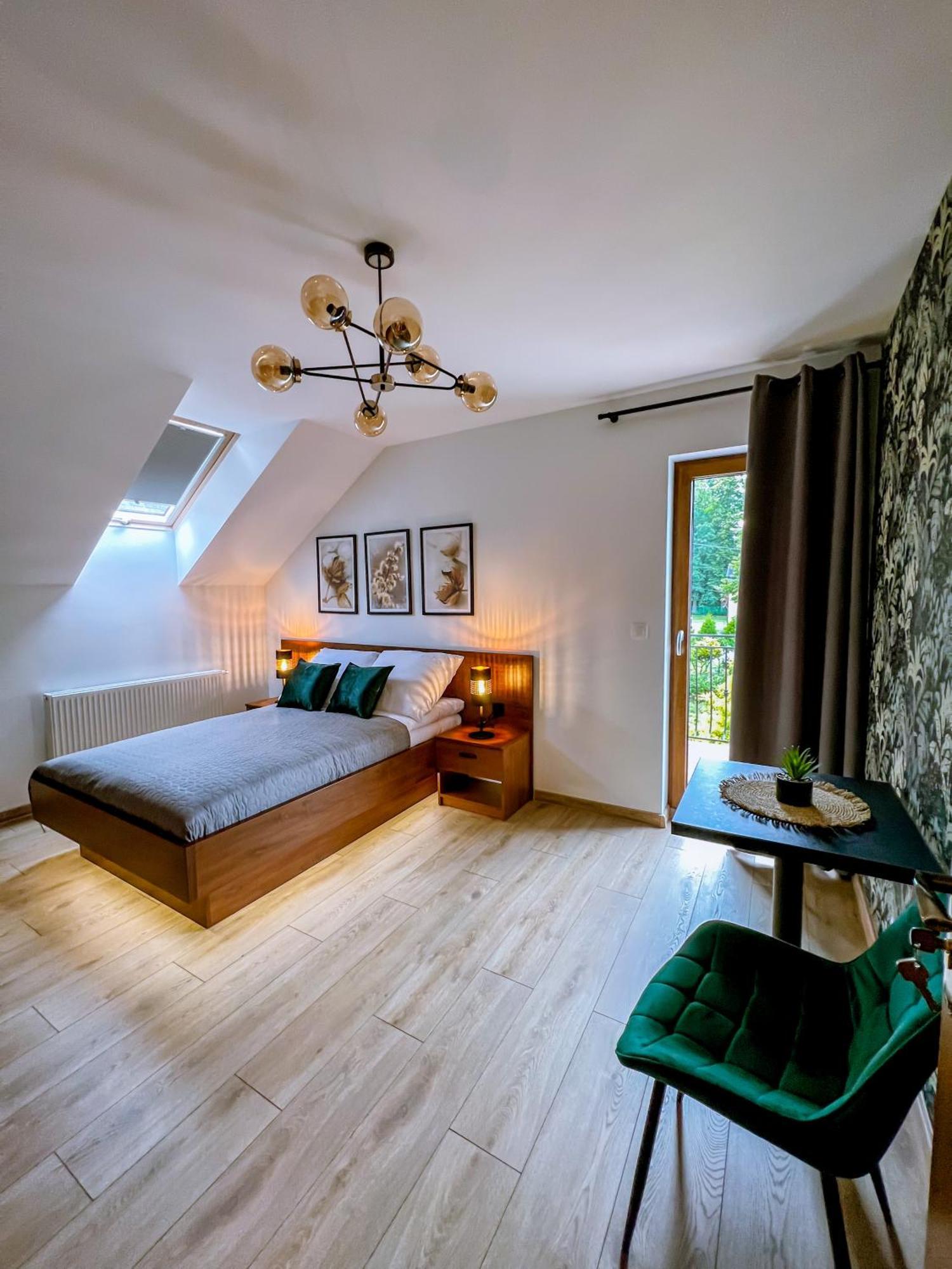 Domek Pod Katalpami Glowno Rom bilde