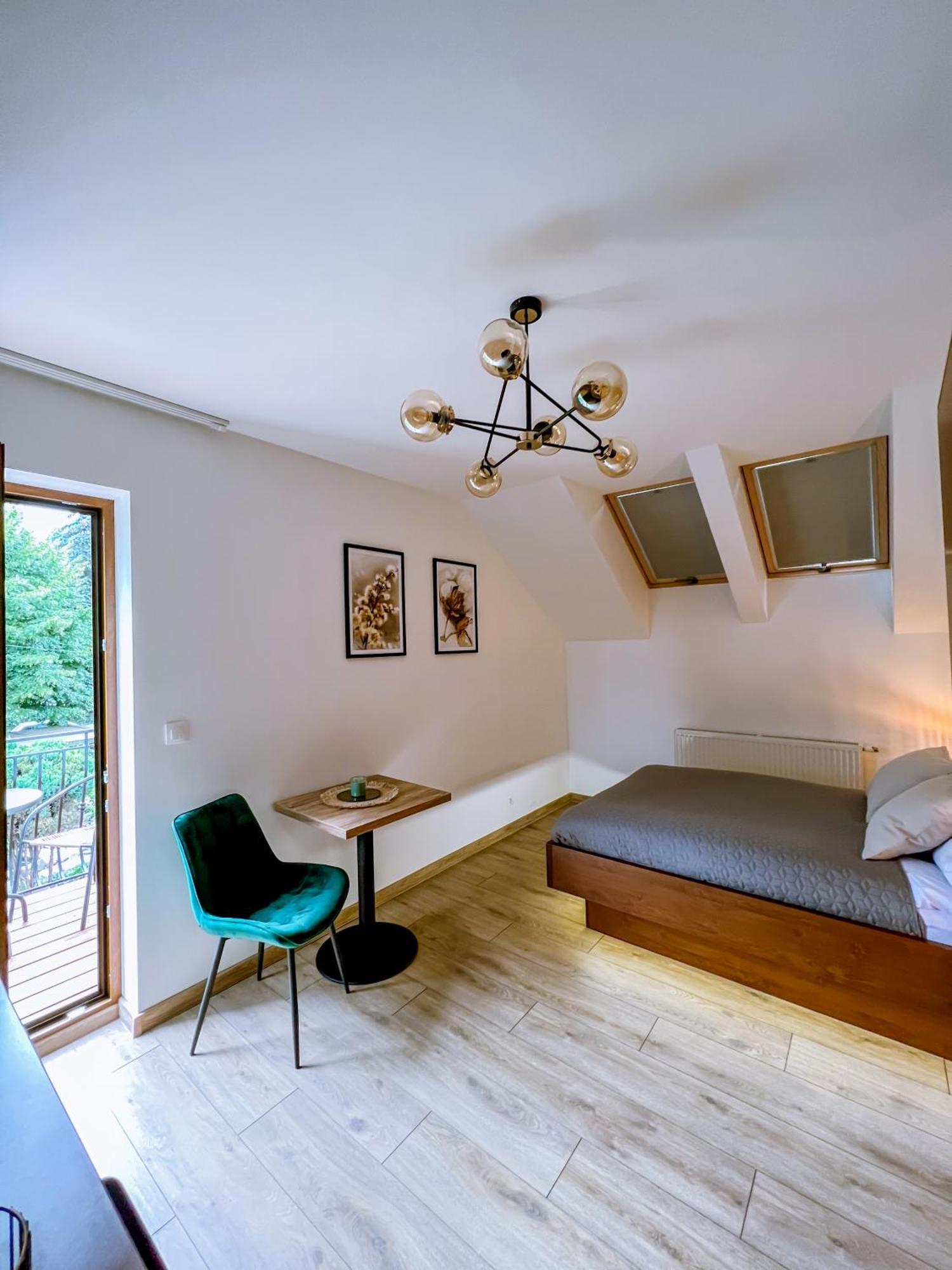 Domek Pod Katalpami Glowno Rom bilde